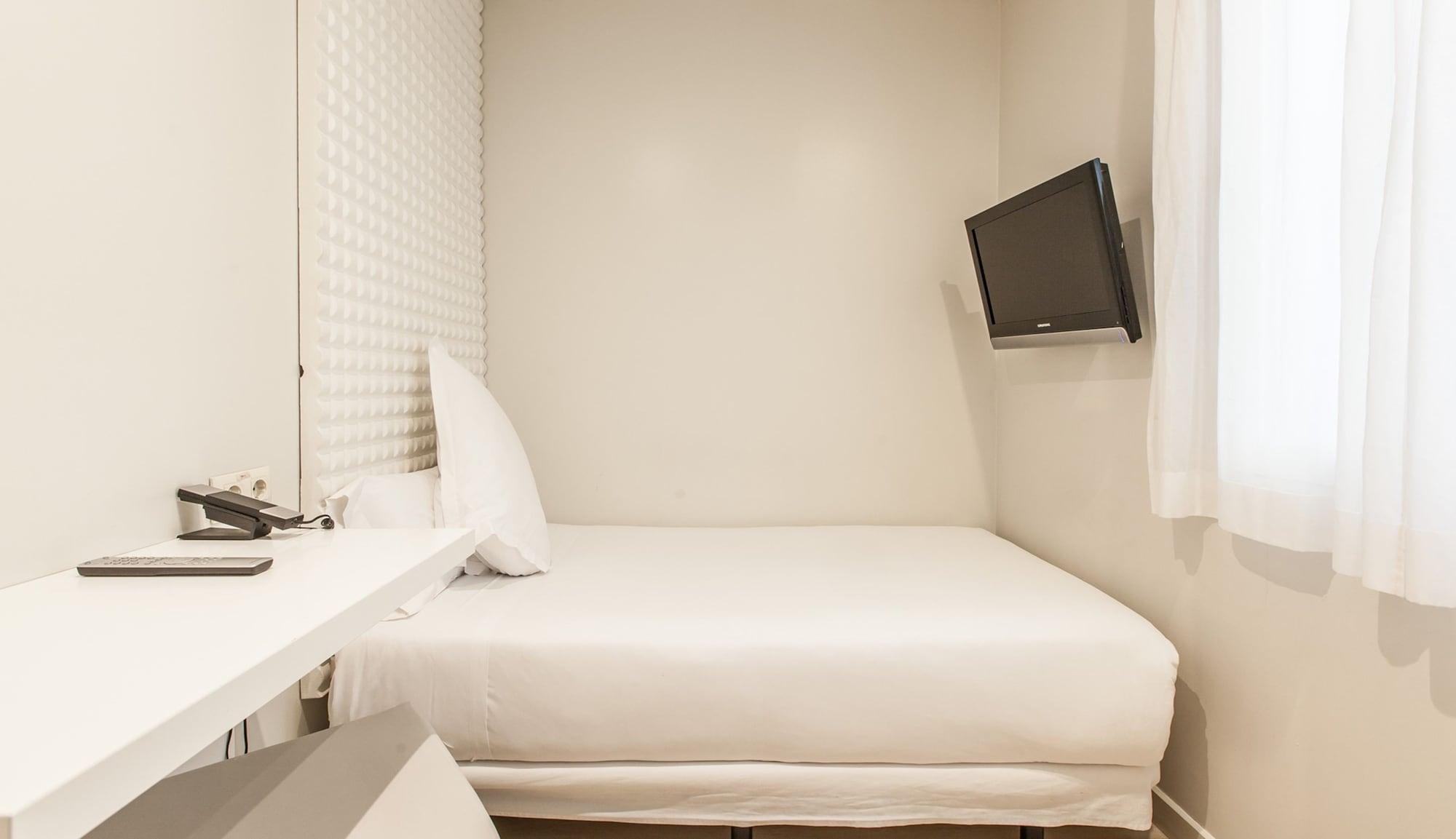 Hotel Urbansea Atocha 113 Madryt Zewnętrze zdjęcie