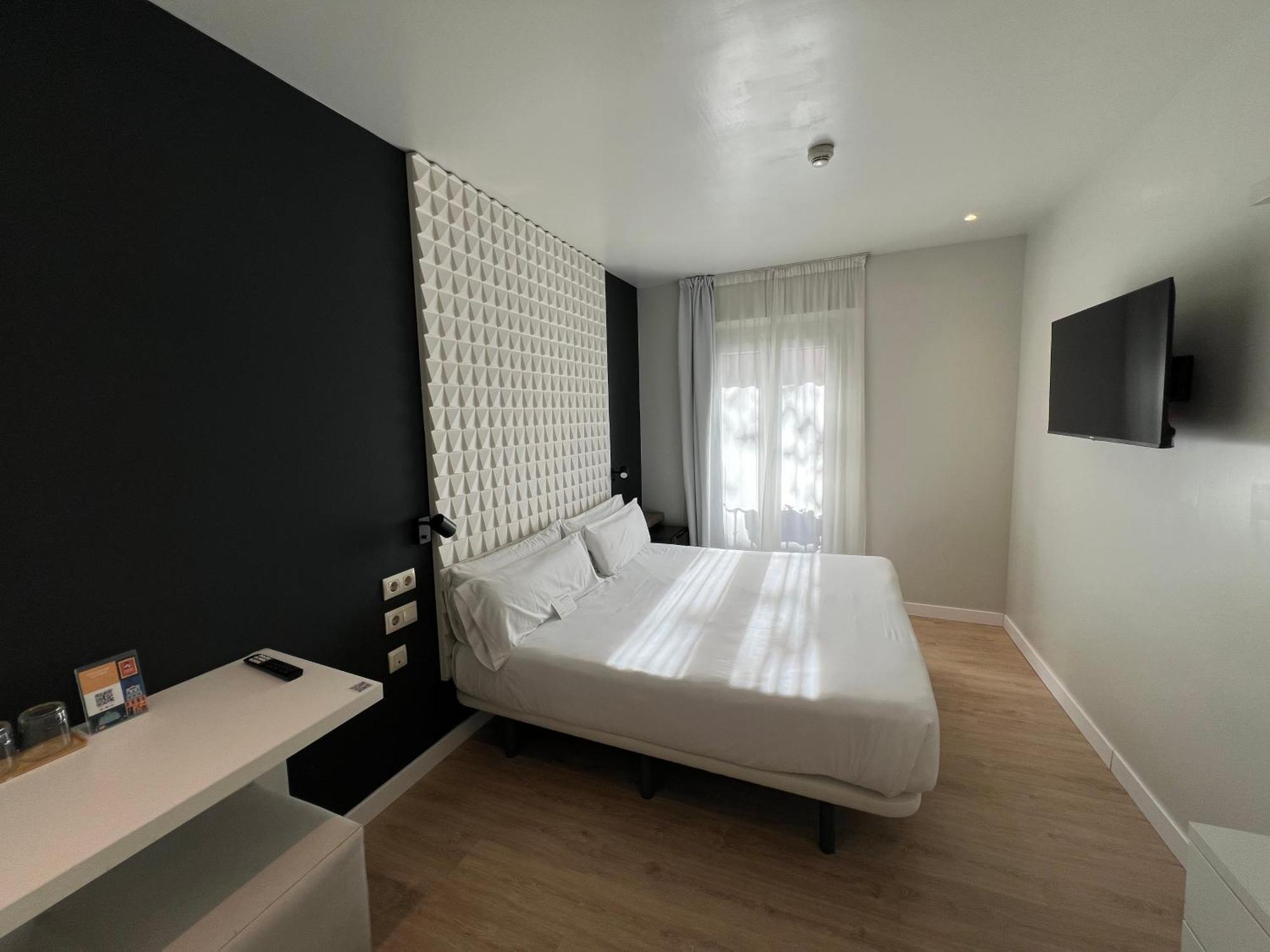 Hotel Urbansea Atocha 113 Madryt Zewnętrze zdjęcie