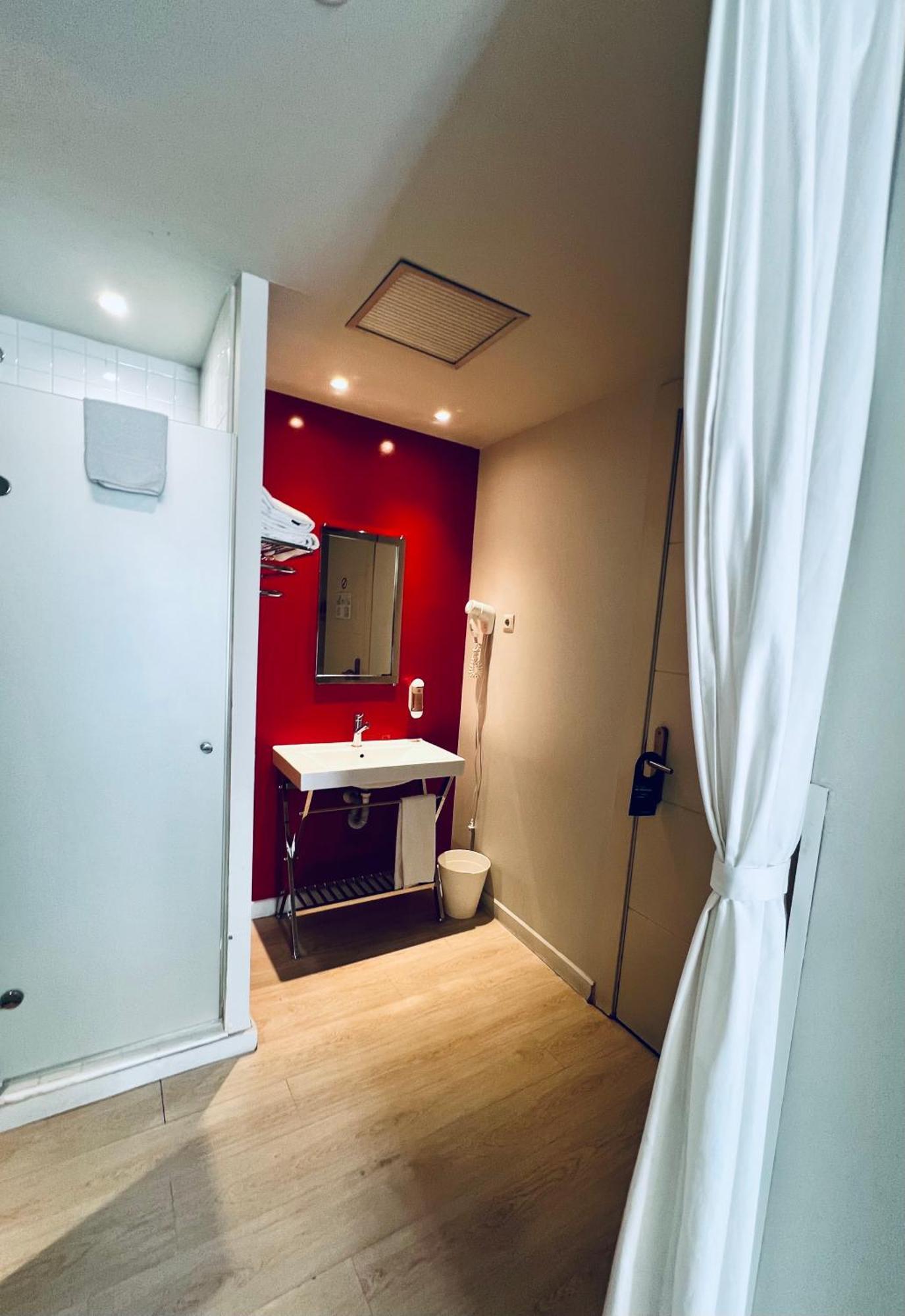 Hotel Urbansea Atocha 113 Madryt Zewnętrze zdjęcie