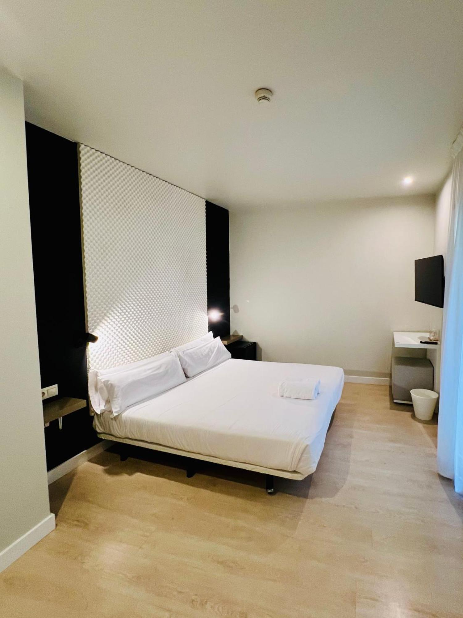 Hotel Urbansea Atocha 113 Madryt Zewnętrze zdjęcie