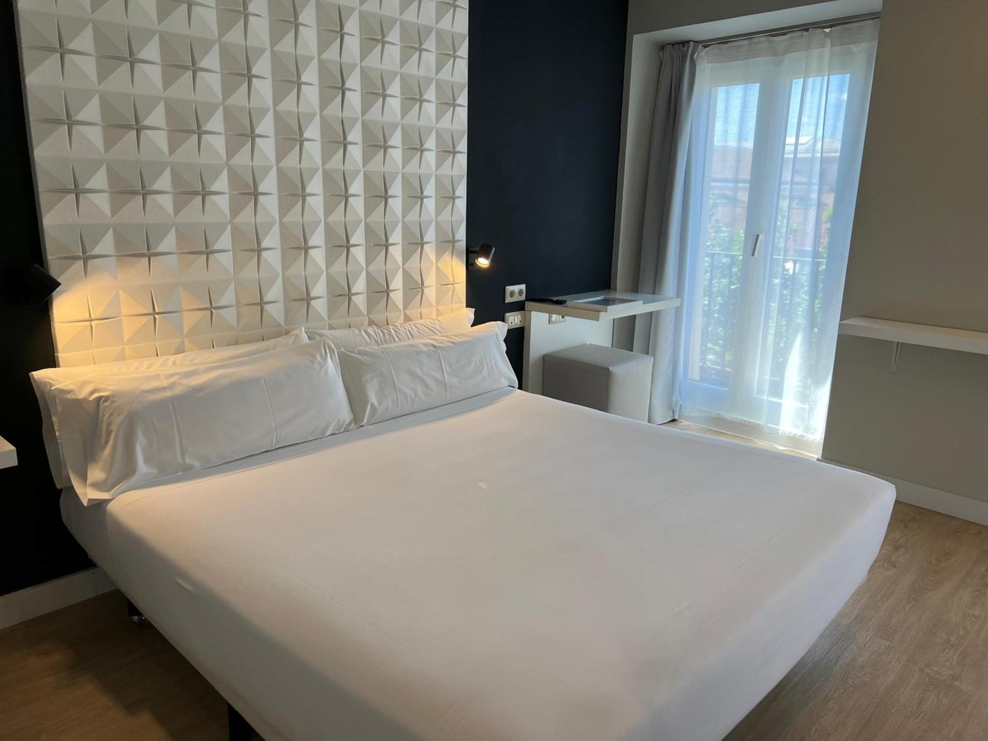 Hotel Urbansea Atocha 113 Madryt Zewnętrze zdjęcie